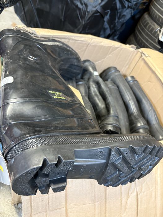 Sprzedam gumowce różne numery