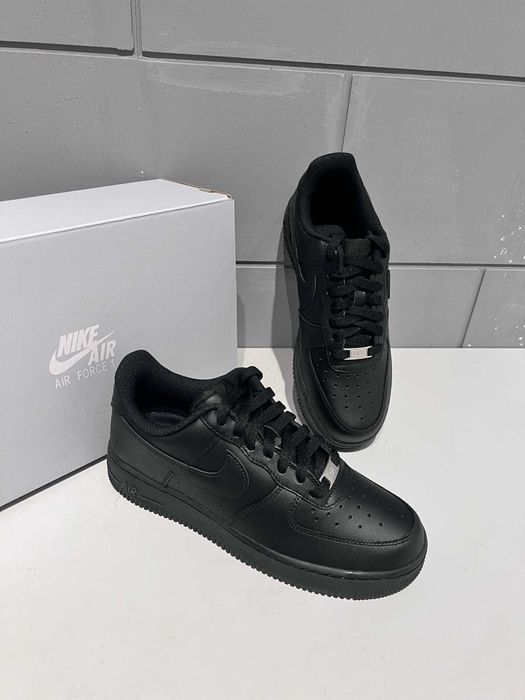 Buty sportowe Nike_Air_Force_1_black_R.37.5