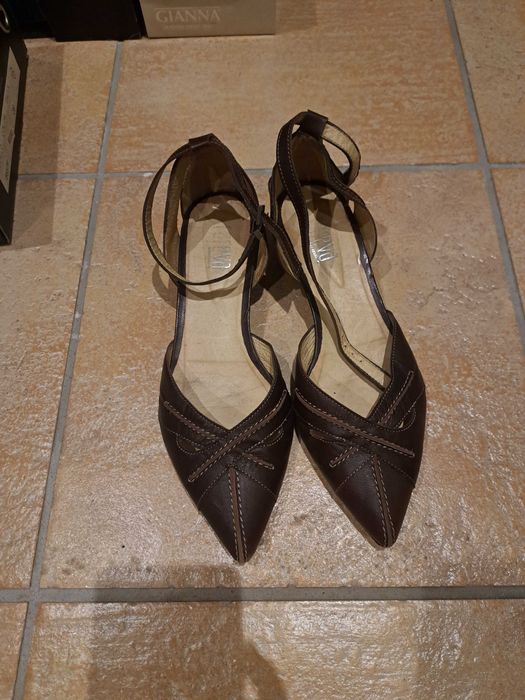 Sapatos com salto Mulher