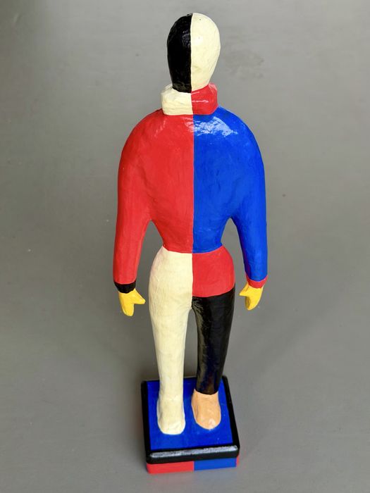 Rzadka Rzeźba Guggenheim Museum 1996 Papier Mâché 49cm  Kazimierz Malewicz Sportowcy Unikat Avant-garde Suprematyzm Mid-Century Kolekcjonerska Okazja