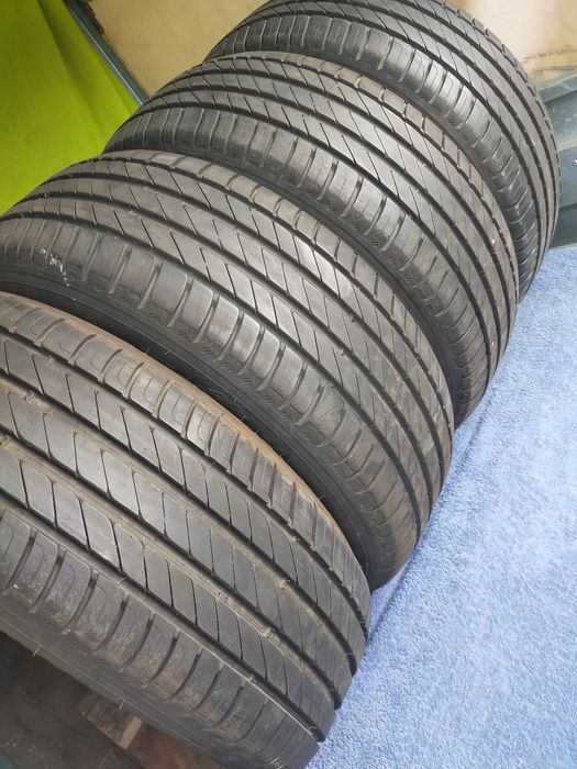 205/55R17 Kleber