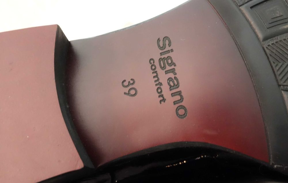 Классические лакированные туфли Sigrano