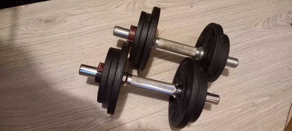 Par de Halteres 20Kg + Brinde - Marca Decathlon - Como novos