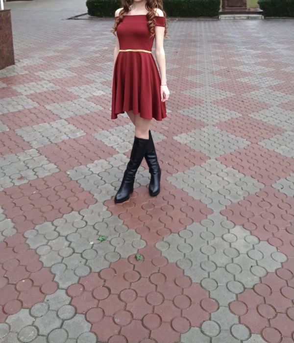 Красива сукня.