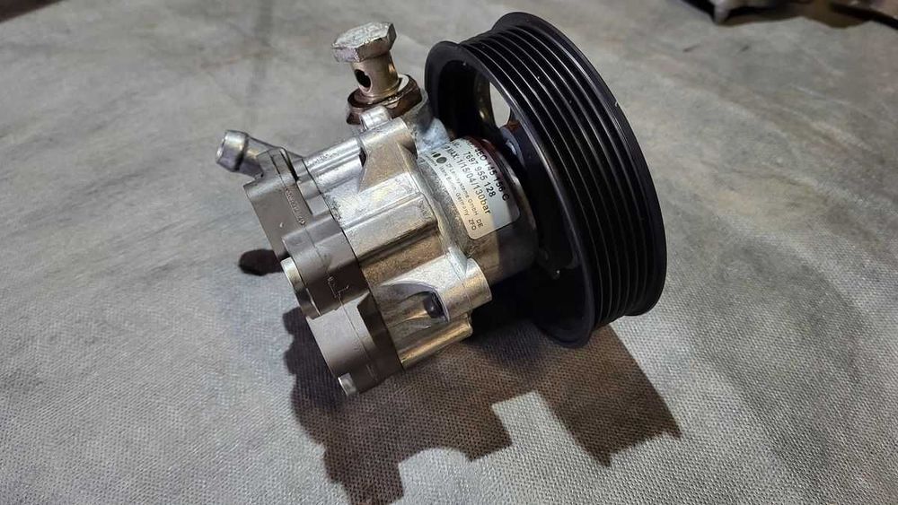 AUDI A8 D3 6.0 W12 BHT pompa wspomagania 4E0.145.156C .