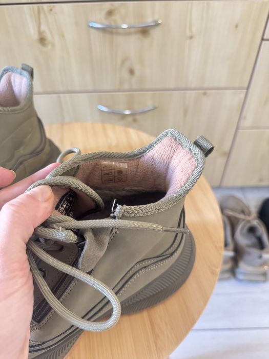 Ботинки зимние женские