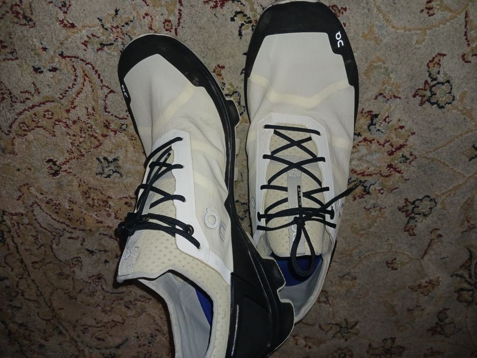 Чоловічі кросівки для бігу On Running Cloudventure Peak 2