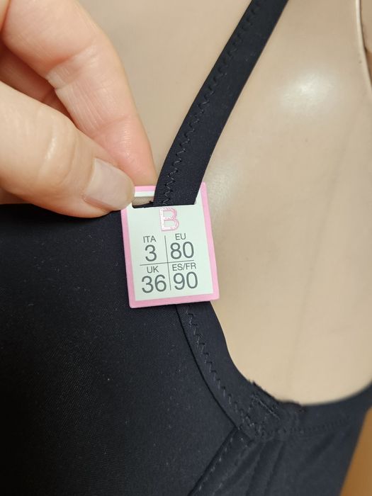 Nowy czarny biustonosz balkonetka Wien Tezenis