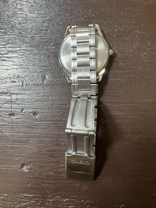 Годиник Casio класичний