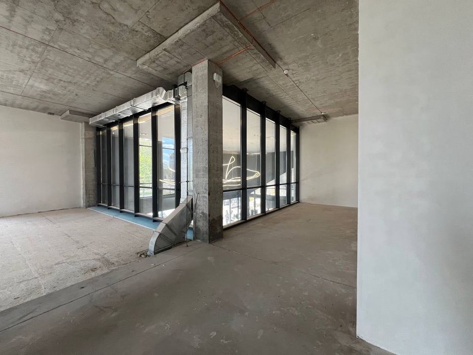 Комерція 210 м² у центрі подій - БЦ Space4