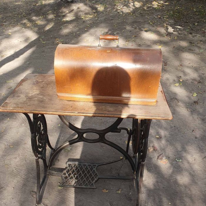 Швейная машина Singer