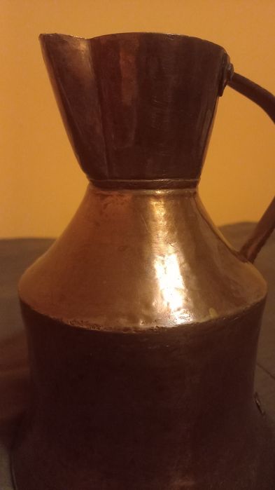 Jarro de cobre martelado artesanal  antigo