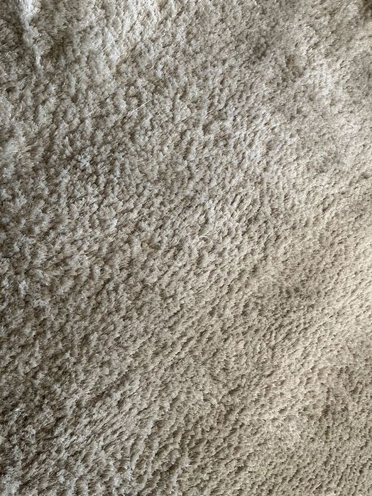Tapete retangular pelo fofinho 120x170 beje