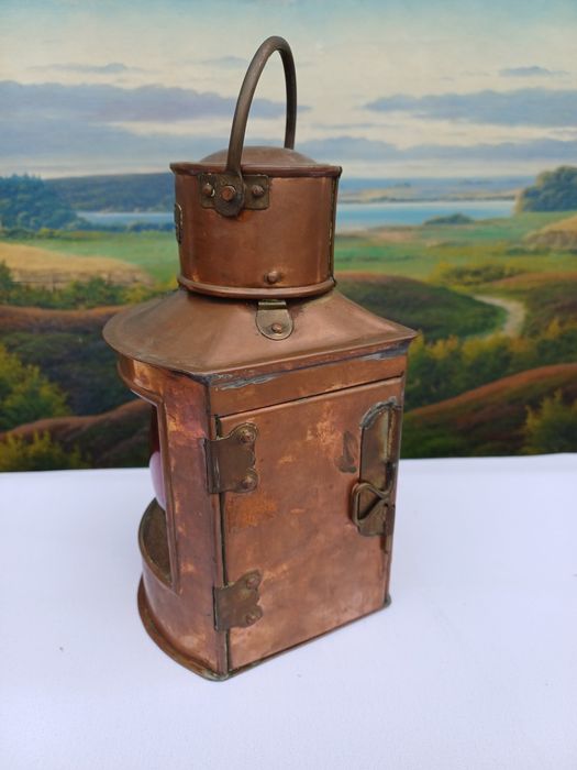 Stara lampa okrętowa