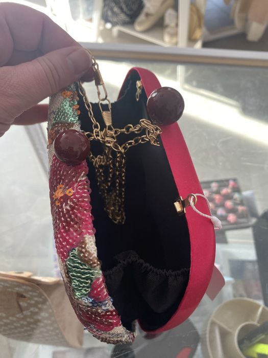 Clutch c/ lantejoulas (nova)