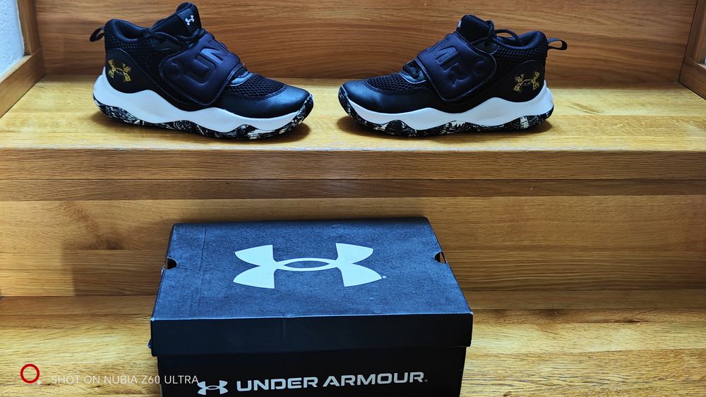 Buty chłopięce Under Armour 38.5