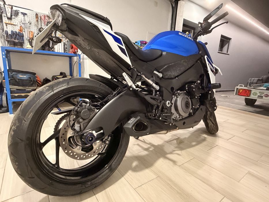 Suzuki GSX-S 1000 praticamente nova