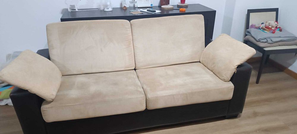 Sofá em Pele - Bom estado
