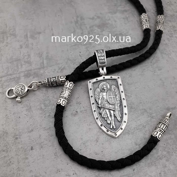 Чоловічий срібний оберіг Архангел на шовковому шнурку цепочка 4 мм 925