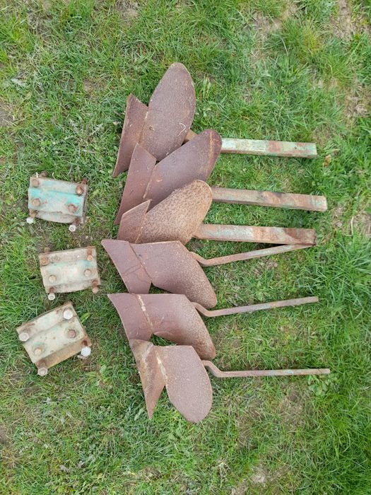 Przedpłużki kverneland