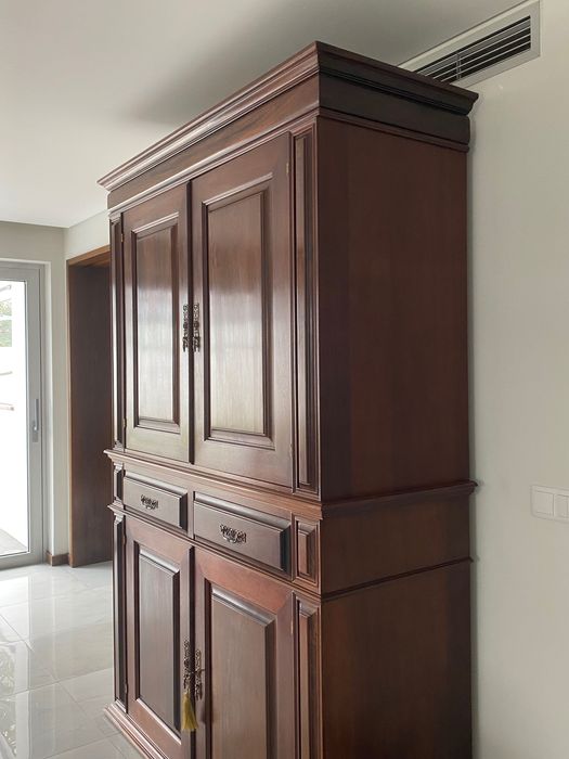 Móvel Louceiro em cerejeira em estado irrepreensível