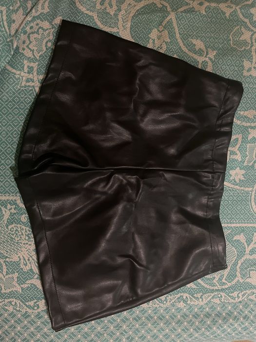 Юбка-шорты, лаковая