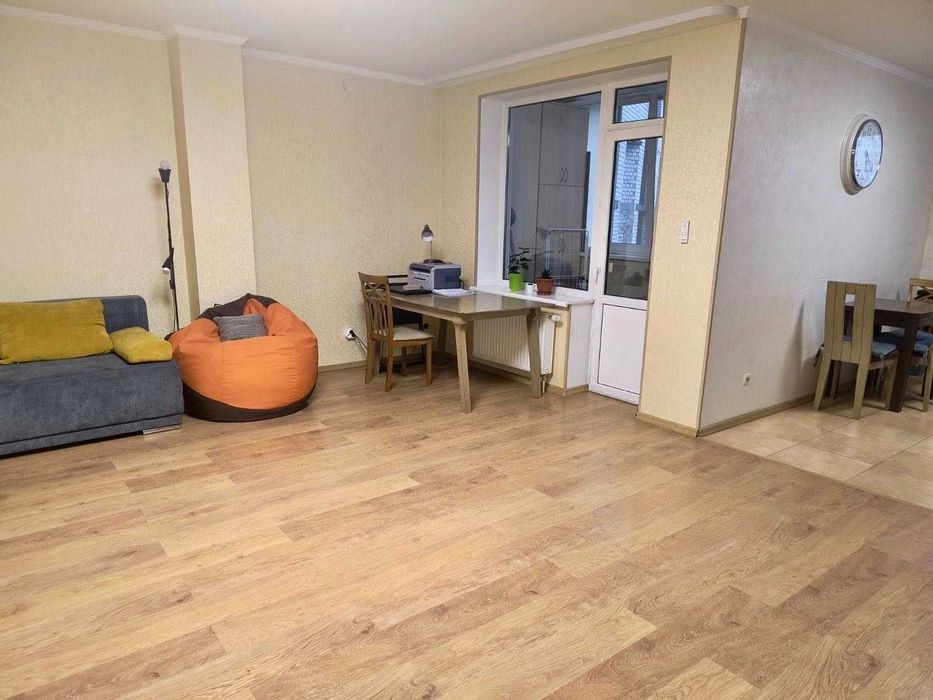 Продаж 3К з ремонтом  Обухів вул.Академічна 104 м2