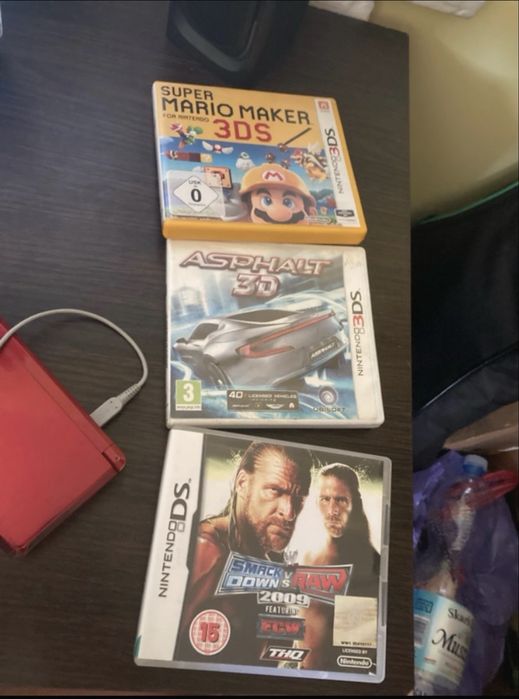 Nintendo 3ds + ladowarka i karta sd 64gb