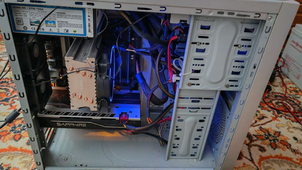 Игровой ПК в сборе Core i5 9400f ,DDR4 16Gb,RX570 8GB с монитором 21.5