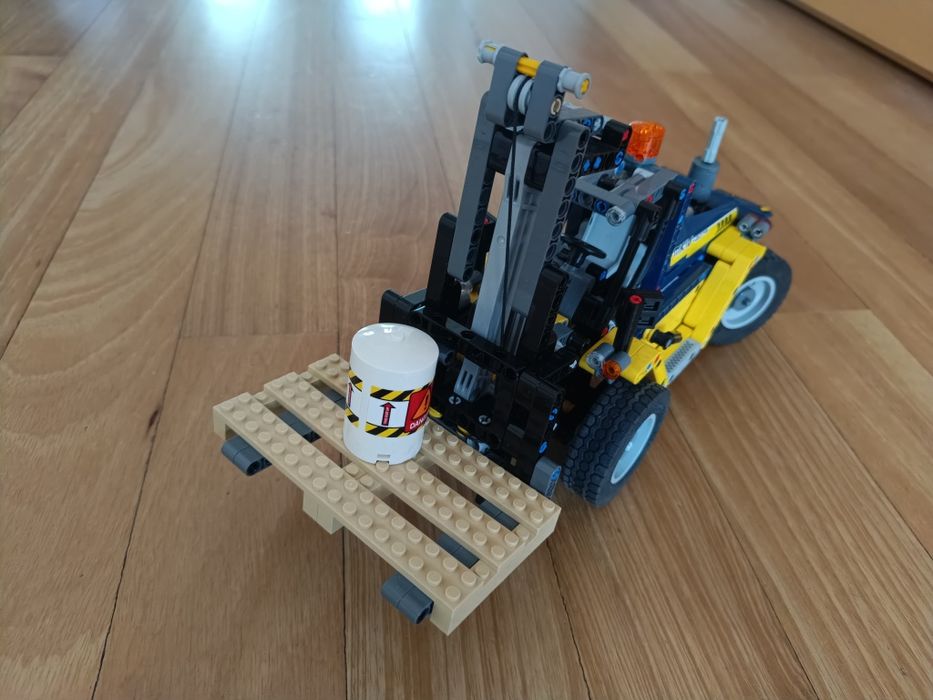 Lego Technic, Heavy Duty Forklift