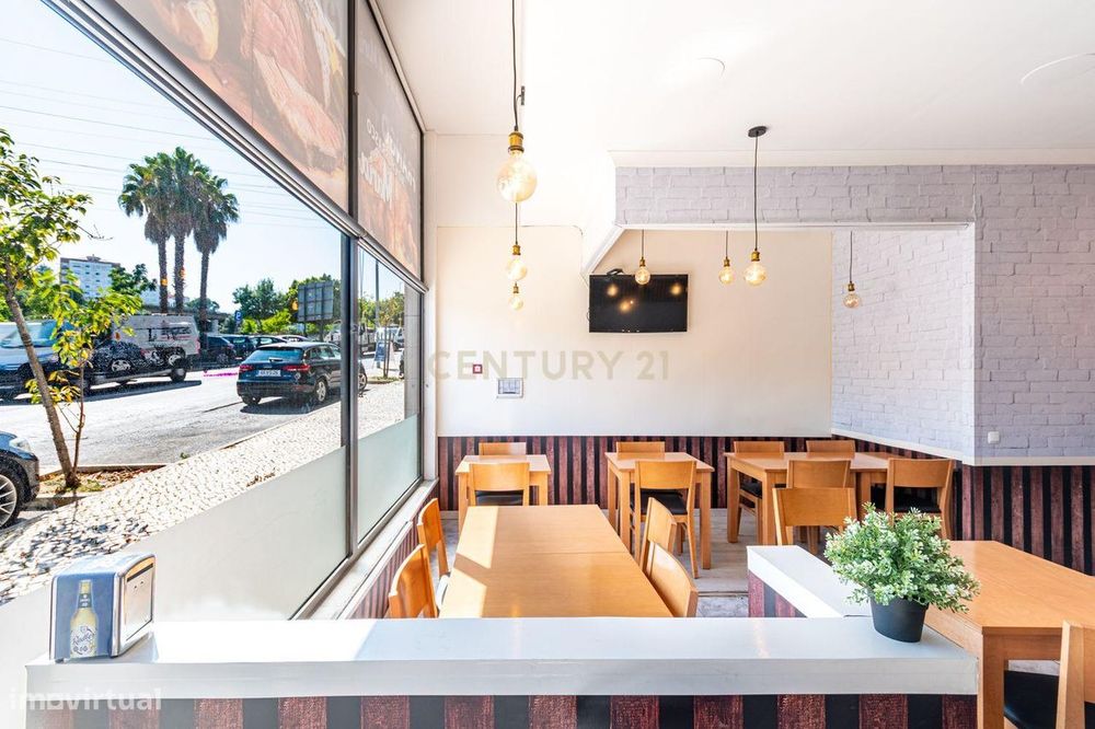 Trespasse de Restaurante/Churrasqueira no Condomínio Blue Gardens – Sa