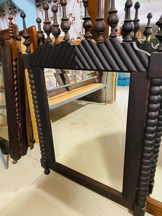 Grande variedade de espelhos