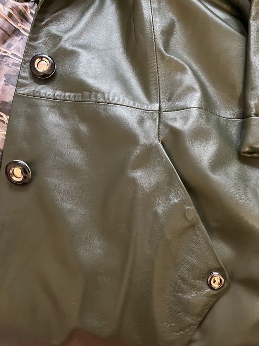 Нова шкіряна куртка,оливкового кольору