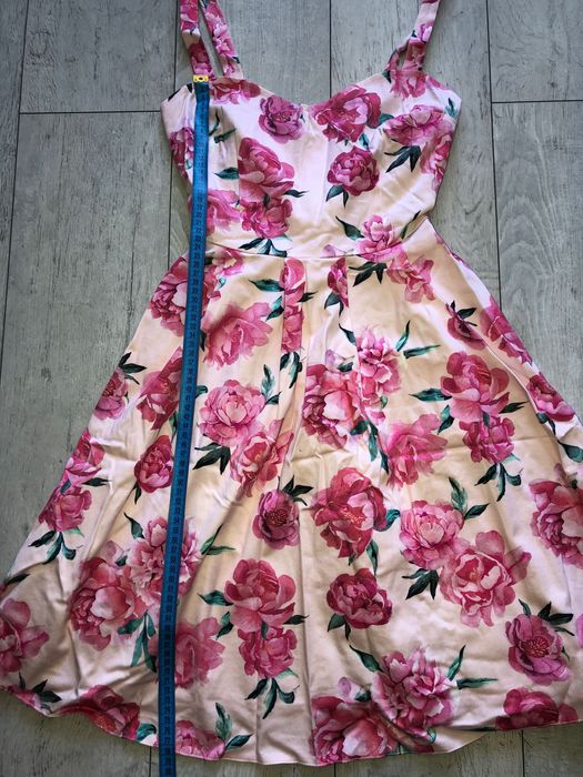 Сукня від Mohito, стан нової , розмір М, 38