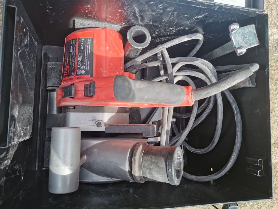 Bruzdownica Milwaukee WCS45