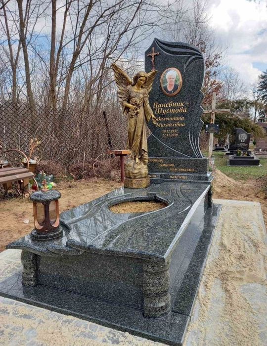 Пам'ятники від виробника LMR