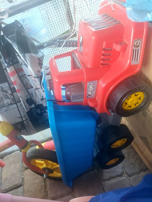 Auto ciężarówka, wywrotka duże