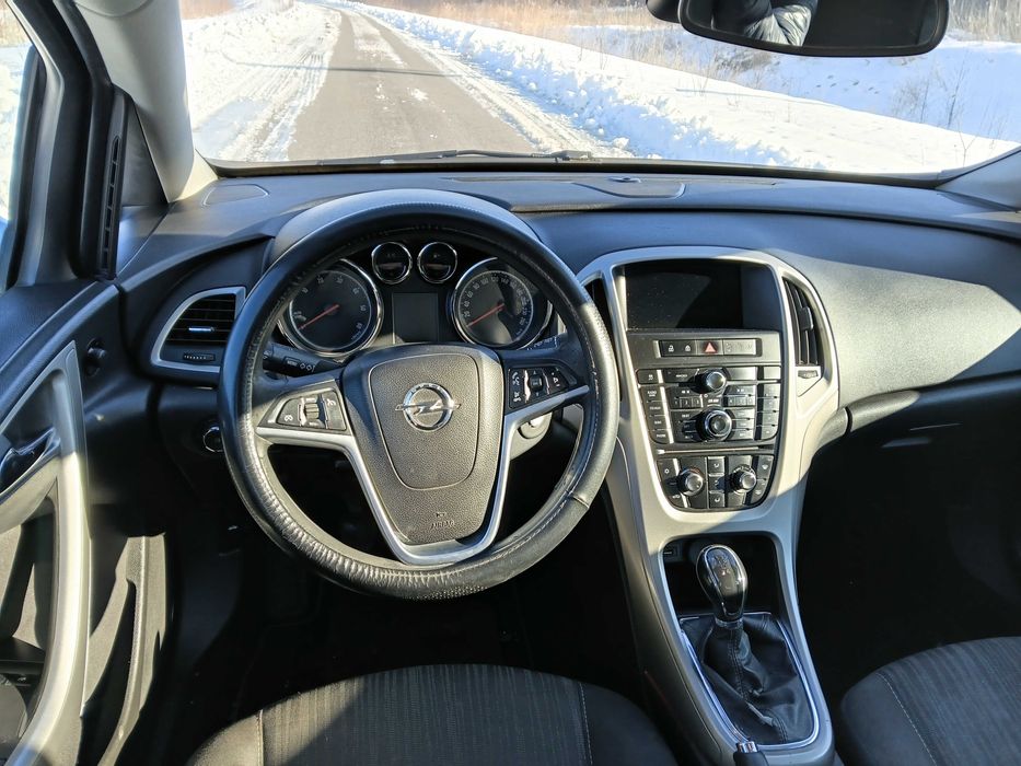 Продам Опель Астра 2011р.