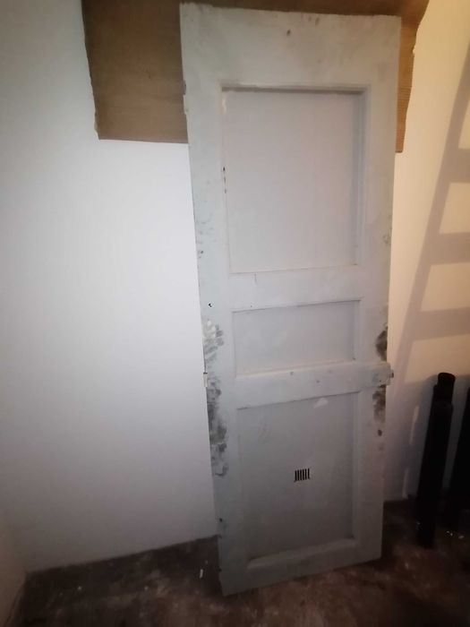 Porta de pinho maciça434198688312872962