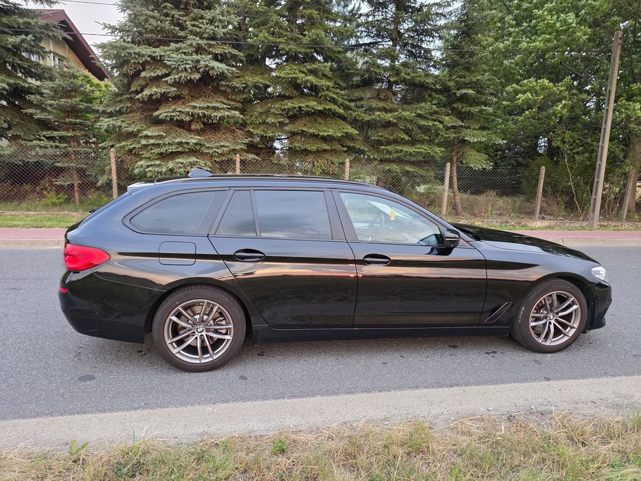 BMW 520d G31 Touring 190 KM | HUD | Kamery 360° | Display Key | Hak | Keyless