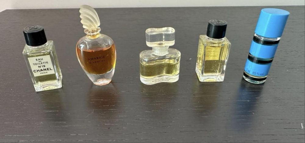 Perfumes em miniatura - coleçao de 56 por 50 euros
