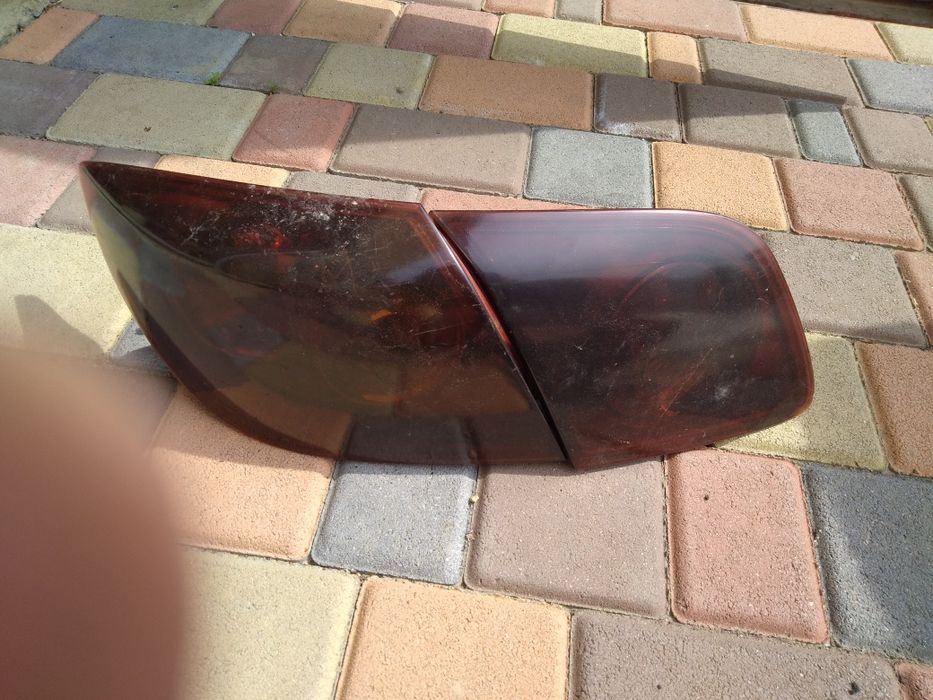 Продам задні стопи Mazda 3 2007-8,9р.хетчбек