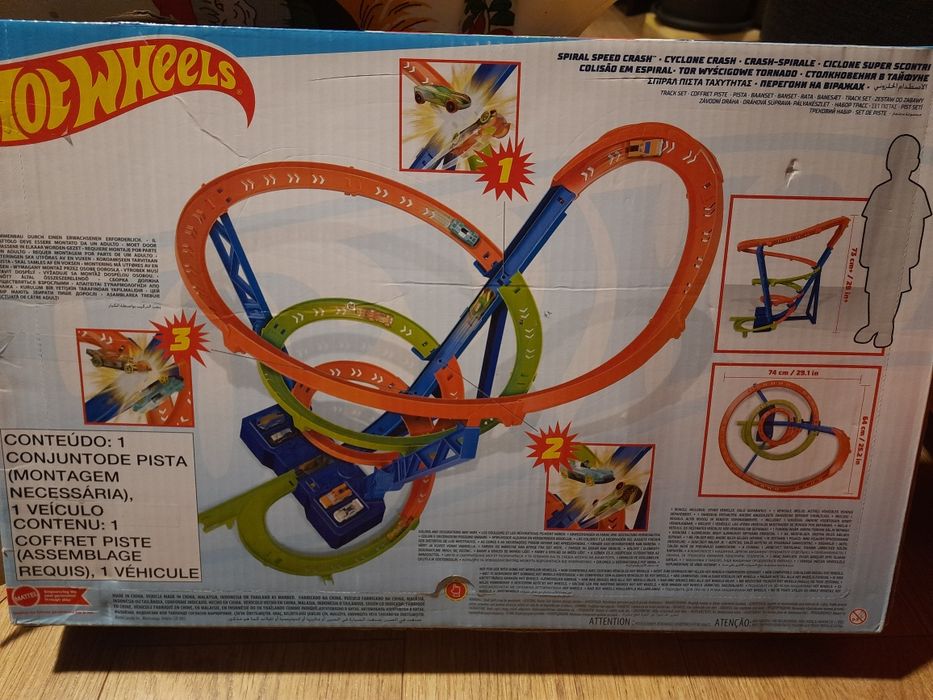 Hot Wheels Tornado - tor wyscigowy na baterie