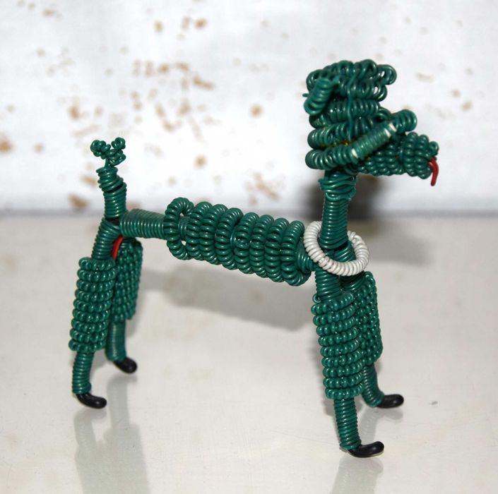 Cão em arame decada 40