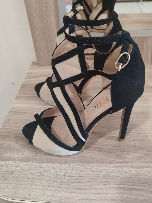 Sandały szpilka 36