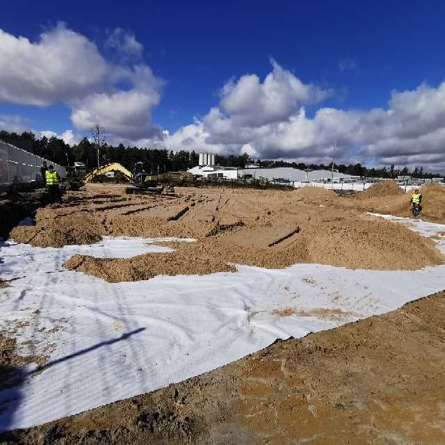 Geowłóknina Geotkanina Drogowa Na padok dla koni