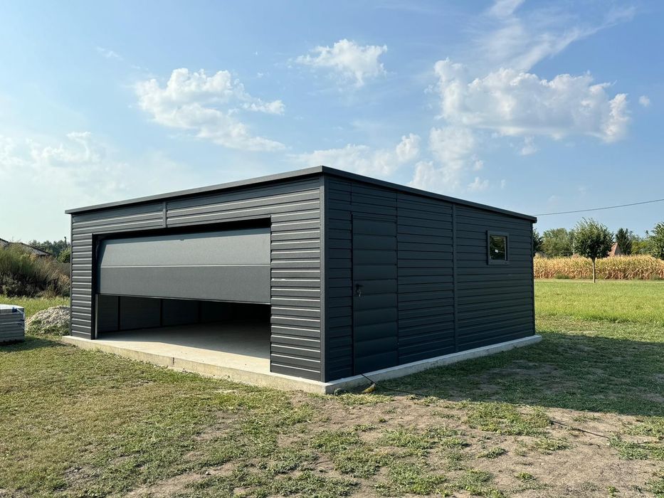 Garaż blaszany premium brama segmentowa