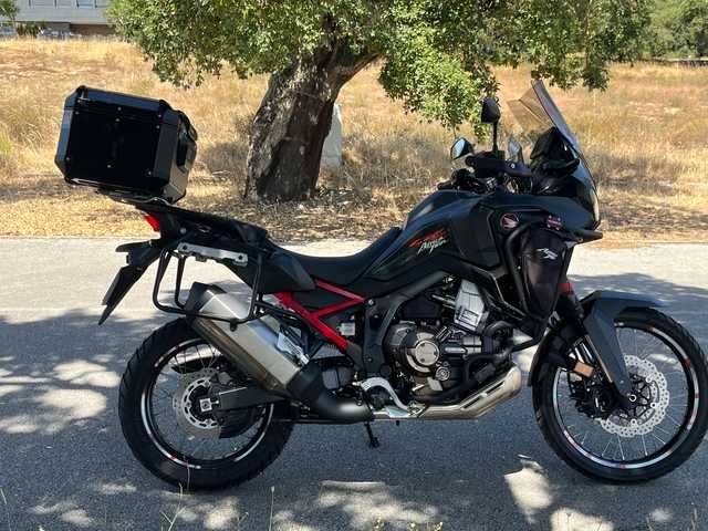 Oportunidade única, Africa Twin 1100 ABS DCT de 2022 totalmente equipada.