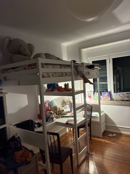 2 Camas Elevadas/ Beliches