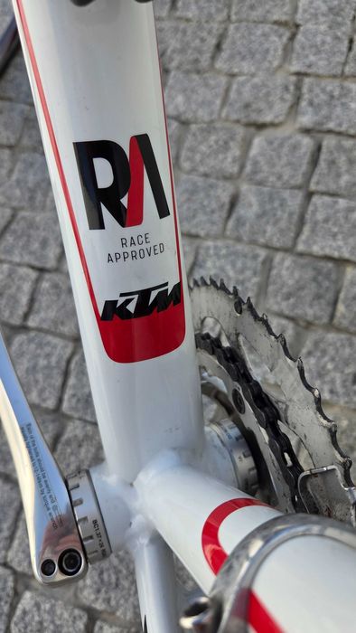 Bicicleta KTM estrada